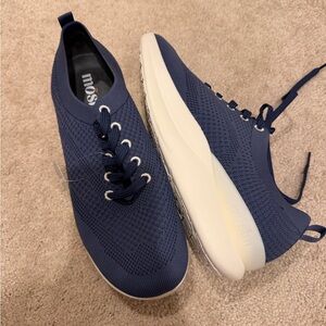 MOSHN Leap Blue indigo sneakers 10W NWT